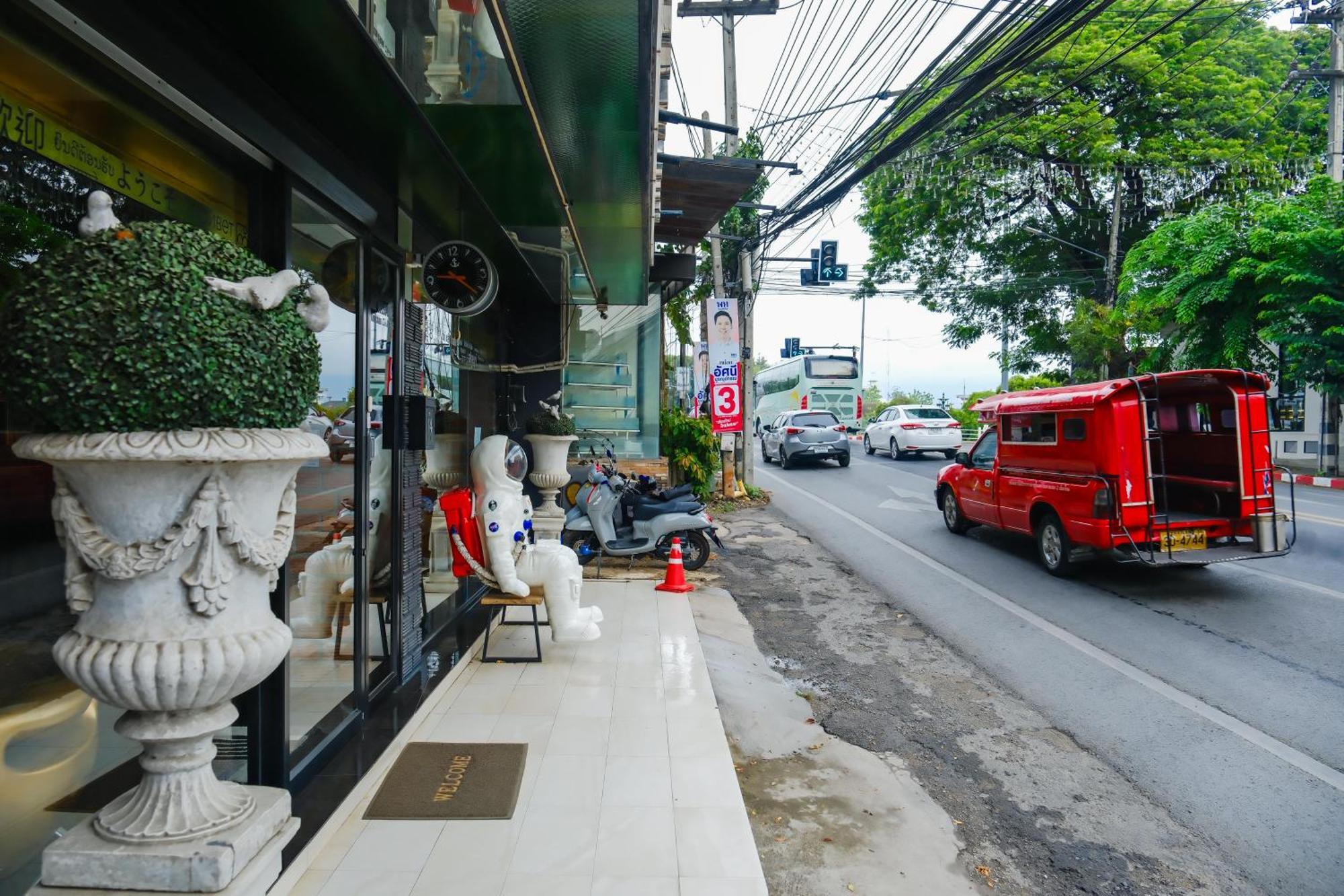 Goya Hotel Chiang Mai Exterior photo