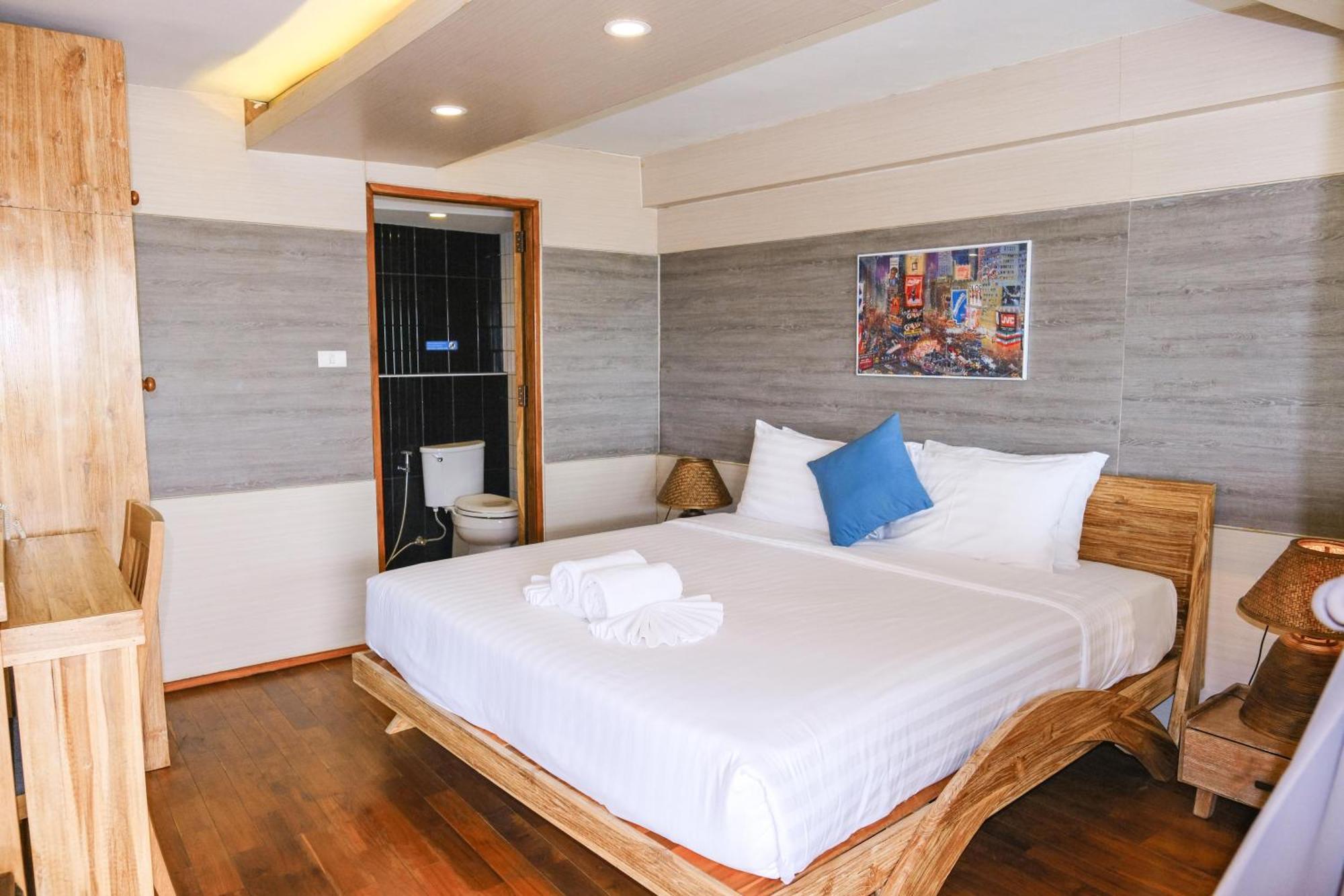 Goya Hotel Chiang Mai Exterior photo